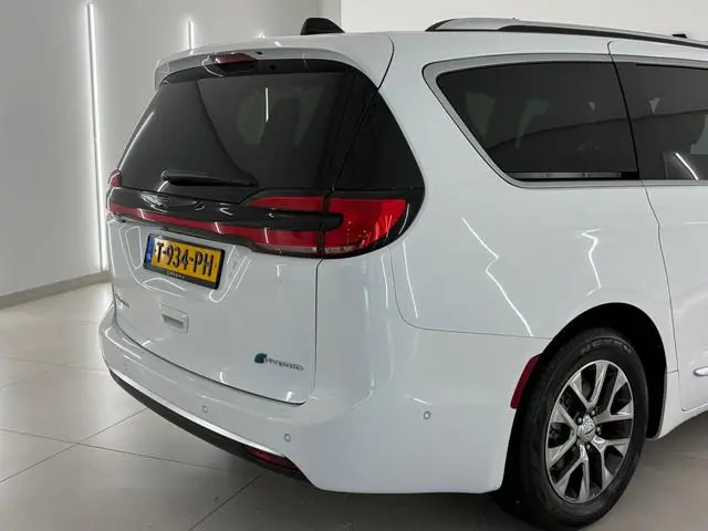Chrysler Pacifica