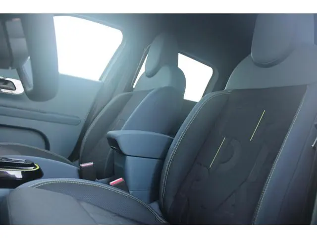 Fiat Grande Panda 1.2 Hybrid ICON PACK STYLE | BESCHERMPLATEN VOOR EN ACHTER IN "SILVER METAL DIAMON...