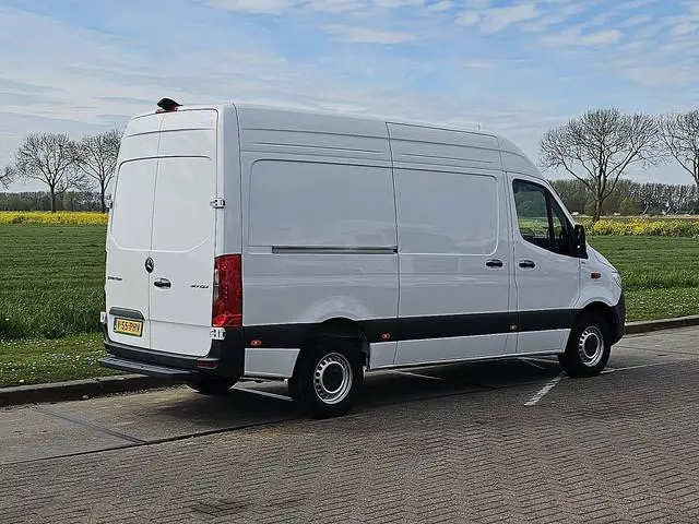 MERCEDES-BENZ SPRINTER 317 l2h2 rwd mbux10