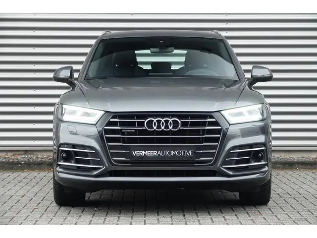 Audi Q5 55 TFSI e quattro Competition S-Line | B&O | Trekhaak | Leder | HUD | Luchtvering | ACC |