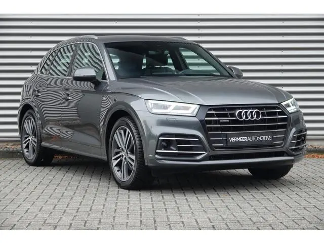 Audi Q5 55 TFSI e quattro Competition S-Line | B&O | Trekhaak | Leder | HUD | Luchtvering | ACC |