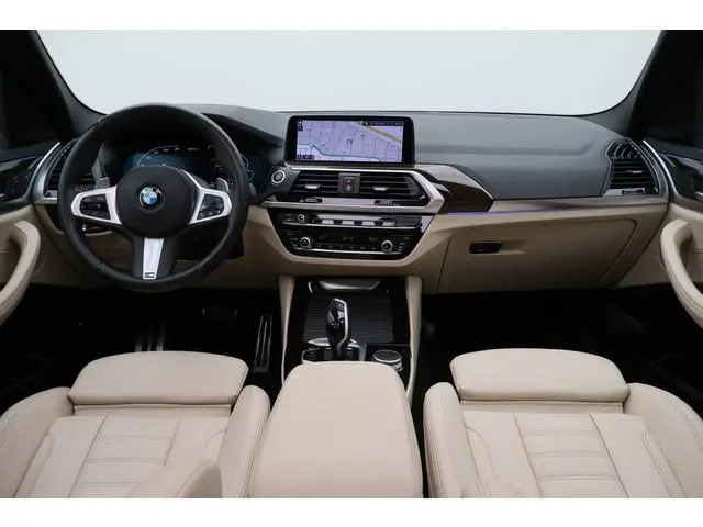 BMW X3 xDrive30e Business Edition Plus Panoramadak, 360° Camera, Leer, Memory, Apple Carplay, 20"
