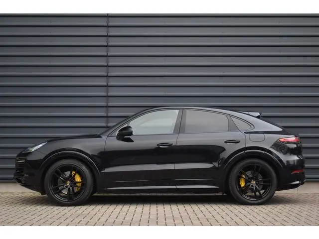 Porsche Cayenne Coupé 3.0 E-Hybrid 462pk SportDesign | Pano | Massage | 360 Camera | Stoelventilatie...