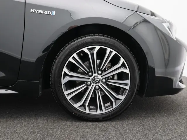 Toyota Corolla Touring Sports