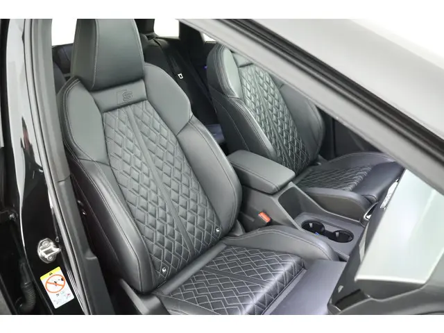 Audi Q4 e-tron 50 quattro 299pk Launch S Competition 77 kWh SOH 88% Sonos Head-Up Camera Keyless Led...