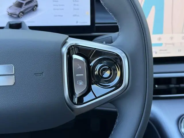 Geely E5
