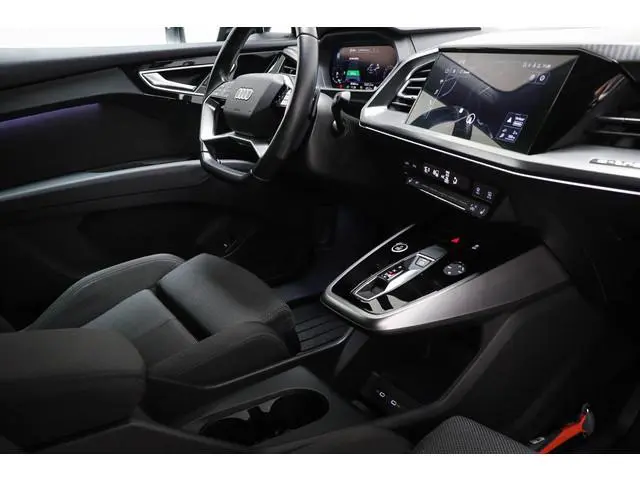 Audi Q4 e-tron 35 Advanced edition 55 kWh | CLIMA | STOELVERWARMING | DAB | APPLE | 20"