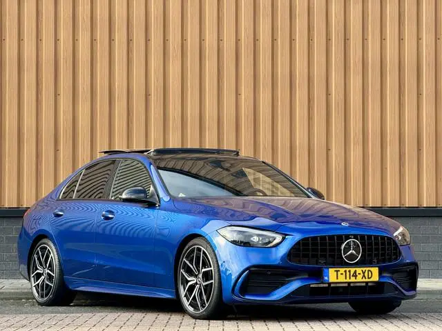 Mercedes-Benz C-klasse 300 4MATIC AMG Line | Panoramadak | 360° Camera | 19'' Lichtmetaal | Sfeerver...