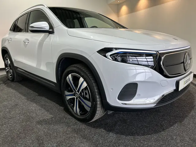 Mercedes-Benz EQA 250+ Electric Art 71 kWh Advanced plus , Pano, ACC, Premium Soh (batterijcheck) Wa...