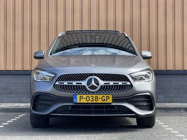 Mercedes-Benz GLA-klasse 250 4MATIC AMG Line | Apple Carplay | Sfeerverlichting | Keyless Start | Pa...