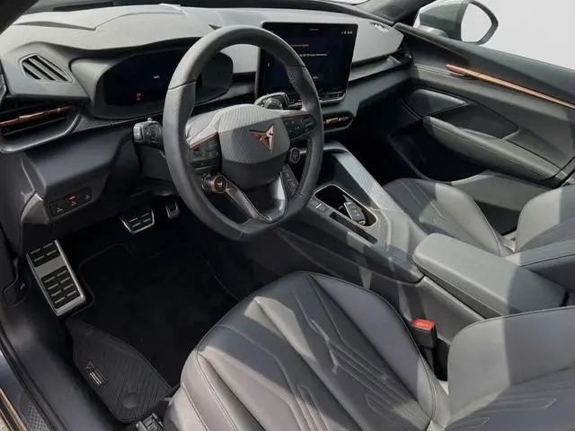 CUPRA Terramar 1.5 TSI e-Hybrid VZ America s CUP 272pk | Panoramadak | Trekhaak | 360° Camera | Elek...