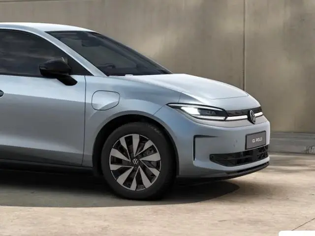 Volkswagen ID. Polo Life First Edition 52 kWh accu, 211 PK · Achteruitrijcamera · Voorstoelen en stu...