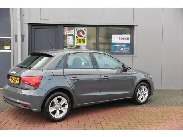 Audi A1 Sportback 1.0 TFSI 95pk S-tronic Pro Line Navigatie , Cruisecontrol , LMV , Bleutooth telefo...
