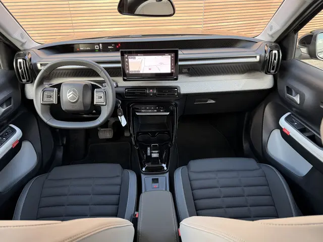 Citroën Ë-C3 Aircross Max 113pk 44 kWh Adapt. Cruise / Navi / Carplay / Camera