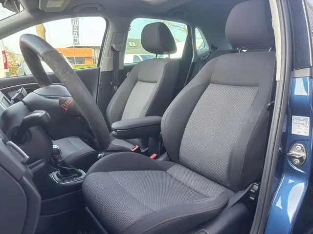 Volkswagen Polo 1.2 TSI Highline | Automaat | Pano | Stoelverwarming | Apple Carplay | Parkeersensor...