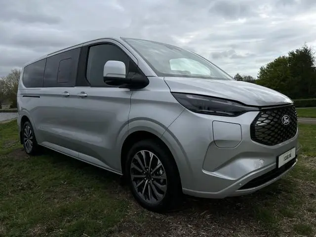 Ford e-Tourneo Custom 340 L2H1 Titanium X 65 kWh 218pk | Leer | 8-zits | B&O | 2x electr. schuifdeur...
