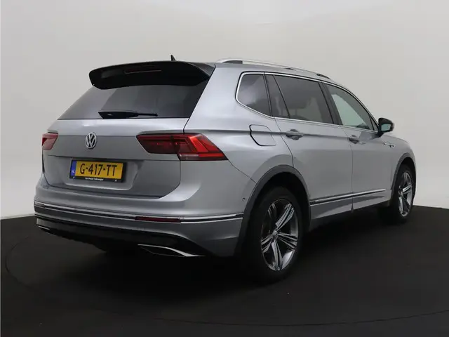 Volkswagen Tiguan Allspace 1.5 TSI Highline Business R 7p. | Pano | VC | Keyless | Winterpakket | Na...