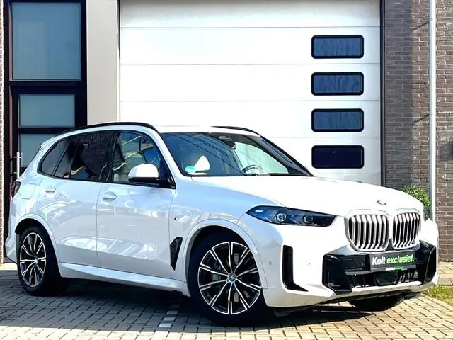 BMW X5 xDrive50e High Executive M Sport /  Achteras besturing / Head-UP / Panodak / Luchtvering / So...