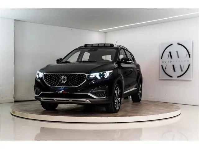 MG MG ZS EV Luxury 45 kWh 143PK | Panoramadak | Keyless | Elektr. Stoelen | VOL! Garantie