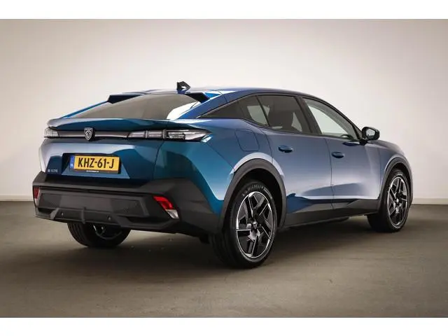 Peugeot e-408 Allure 58 kWh | NIEUW | COMFORT / CONNECT / 360 VISION & DRIVE ASSIST- PACK | STUURVER...