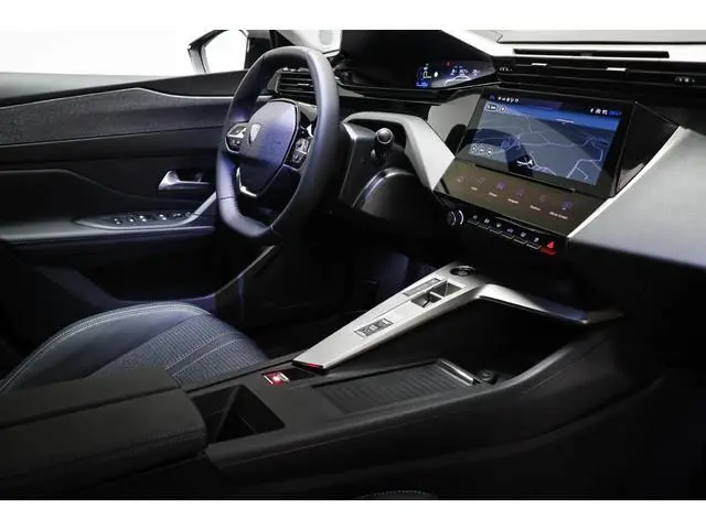 Peugeot e-408 Allure 58 kWh | NIEUW | COMFORT / CONNECT / 360 VISION & DRIVE ASSIST- PACK | STUURVER...