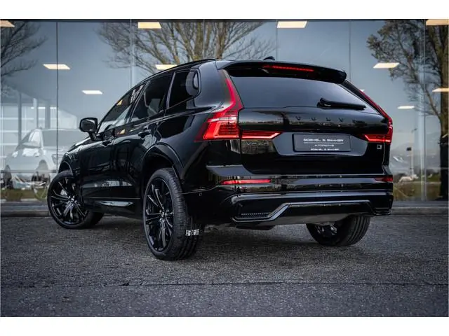 Volvo XC60 T6 Recharge Black Edition Plus ** Panodak ** Leder ** Harman/Kardon