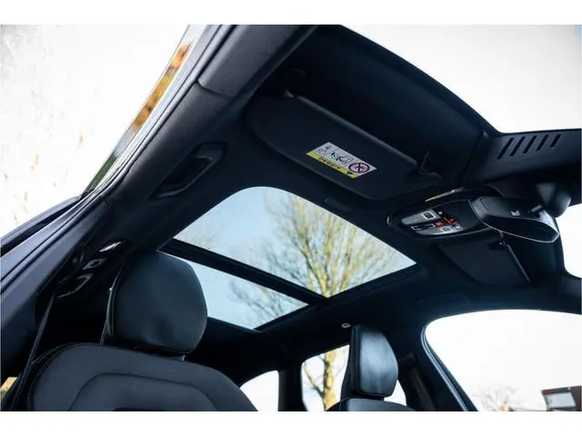 Volvo XC60 T6 Recharge Black Edition Plus ** Panodak ** Leder ** Harman/Kardon