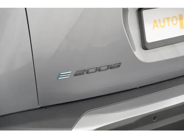 Peugeot e-2008