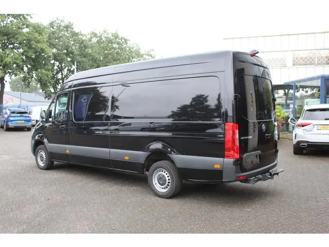 Mercedes-Benz Sprinter 317 CDI L3H2 RWD 3500kg trekhaak, LED, MBUX met camera en Parkeerpakket, Etc.