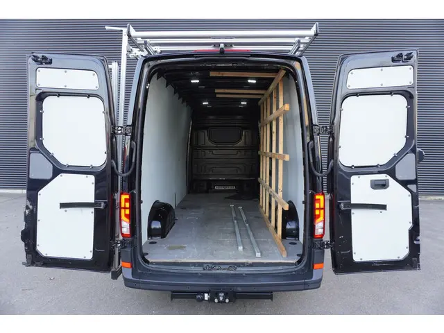 Volkswagen Crafter 35 180pk Automaat L4H3/L3H2 Glasresteel Imperiaal Trekhaak Navigatie Apple Carpla...