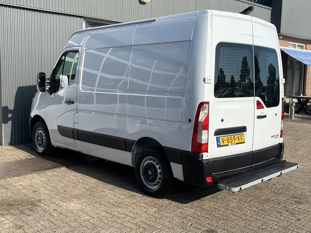 Opel Movano 2.3 CDTI BiTurbo L1H2 Airco Cruise controle Kastinrichting Parkeersensoren achter Achter...
