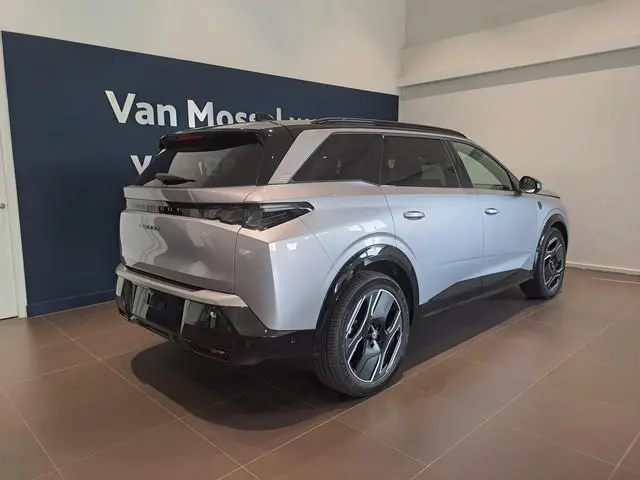 Peugeot e-5008 GT 73 kWh