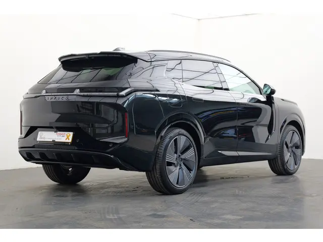 Lynk & Co 08 1.5 More
