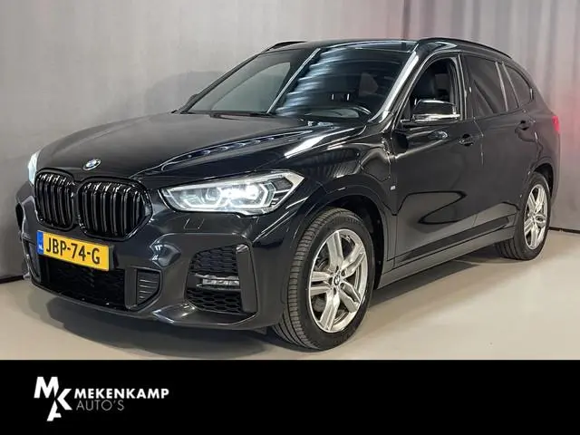 BMW X1 xDrive25e High Executive M Sport 18''/VOL Leder/Trekhaak/Stoelverwarming/Sportstoelen/Elektri...