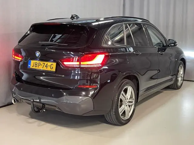 BMW X1 xDrive25e High Executive M Sport 18''/VOL Leder/Trekhaak/Stoelverwarming/Sportstoelen/Elektri...
