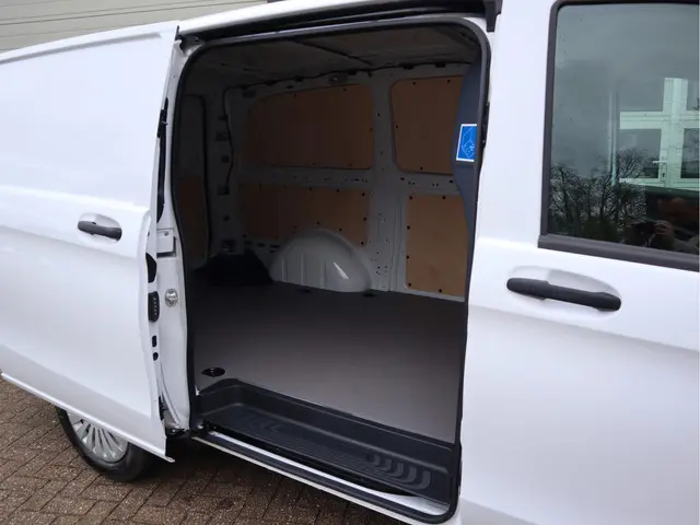 Mercedes-Benz eVito