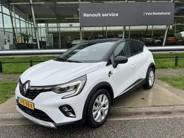Renault Captur 1.6 E-Tech Plug-in Hybrid 160PK Intens / Camera / Parkeerhulp V+A / Climate / LMV /