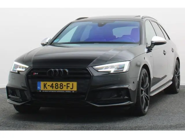 Audi S4