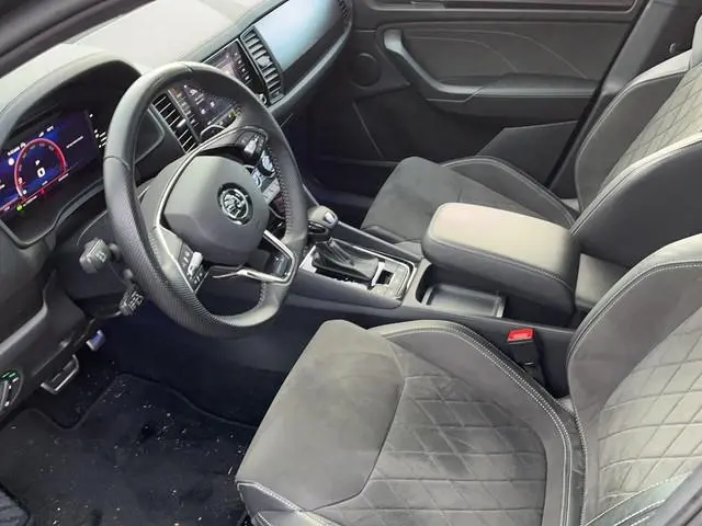 Skoda Kodiaq 1.5 TSI Business Edition Plus 7 persoons 150pk | Panoramadak | Trekhaak | Verwarmbare v...