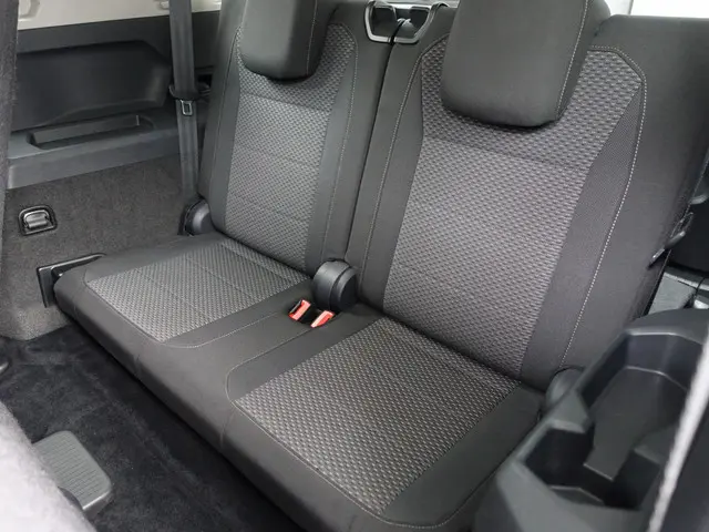 Volkswagen Tiguan Allspace 1.4 TSI Highline- 7 Pers, CarPlay, Android Auto, Keyless, Led, ACC Cruise...