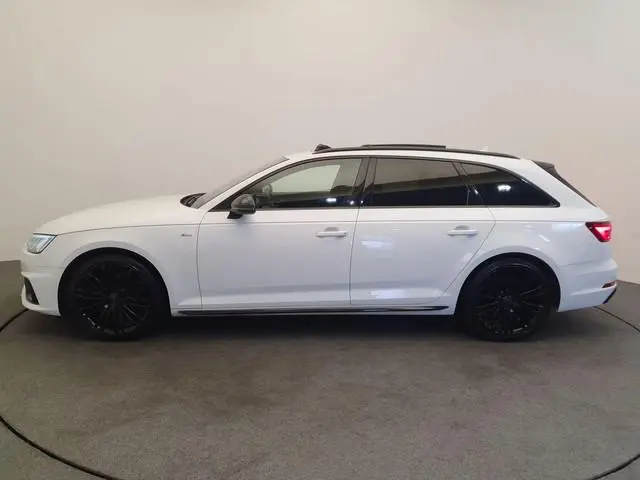 Audi A4 Avant 40 TFSI Sport S line black edition Panorama dak, ACC, Camera