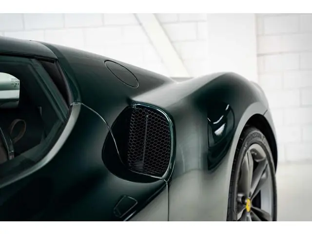Ferrari 296