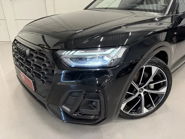 Audi Q5 55 TFSI e quattro 3x S-Line PANO/LUCHTVERING/TREKHAAK/B&O/21"/MATRIX/ACC/SOH 98,6%/CARPLAY/S...