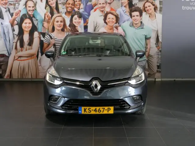 Renault Clio 0.9 TCe Intens *Dealer onderhouden* - Panodak - Navi - Sensor V+A - Armsteun voor