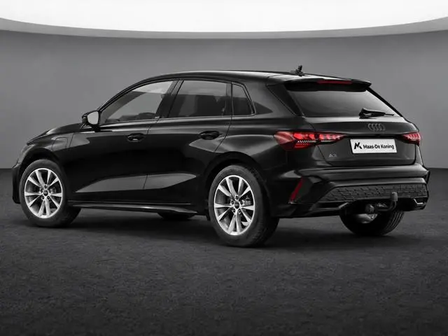 Audi A3 e-hybrid S edition 204 PK · Afneembare trekhaak · Optiekpakket zwart plus · Privacy glas