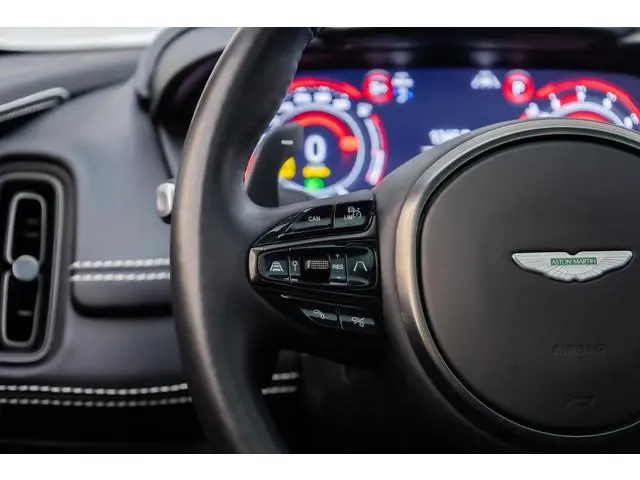 Aston Martin DBX