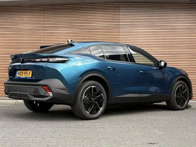 Peugeot e-408 Allure 58 kWh