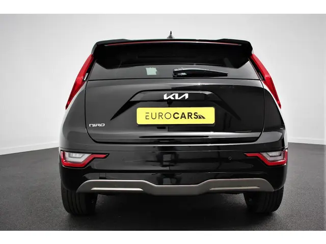 Kia Niro EV DynamicPlusLine 64.8 kWh Nieuw Model! | Navigatie | Half Leder | Schuif-kantel dak | Electrisch bedienbare achterklep | DAB | Led | Camera