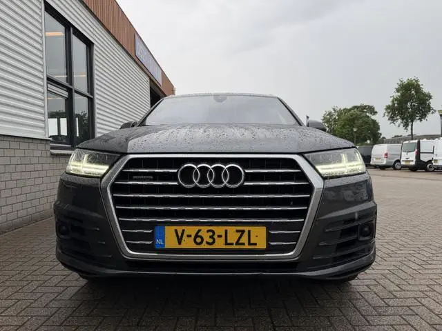 Audi Q7 3.0 TDI V6 272pk automaat quattro / 2 persoons / grijs kenteken / S-Line / euro 6 / vaste pr...