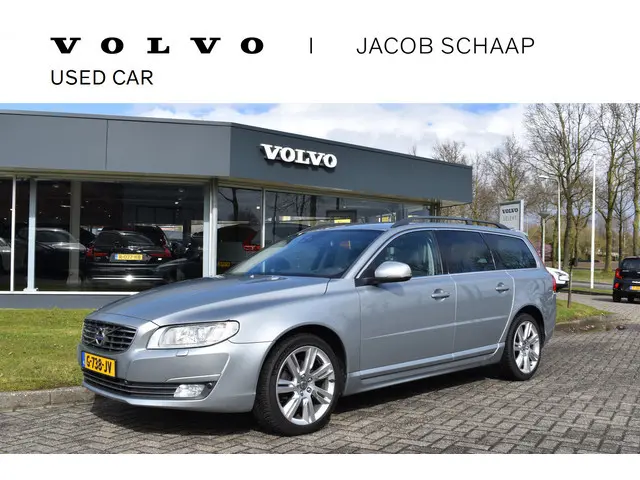 Volvo V70 T4 190PK Automaat Classic Edition | Trekhaak | Adaptive Cruise | LED | Standkachel | Nw. D...